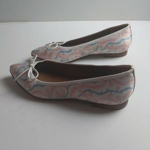 Margaux x Happy Menocal Ivory Pattern Pointed Toe Flats size 37.5
